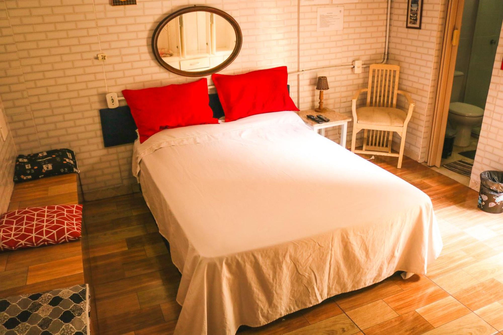 Casa Da Cacaia E Do Henrique Hostal *